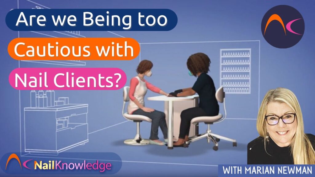 Chúng ta có quá thận trọng với khách hàng làm móng không?